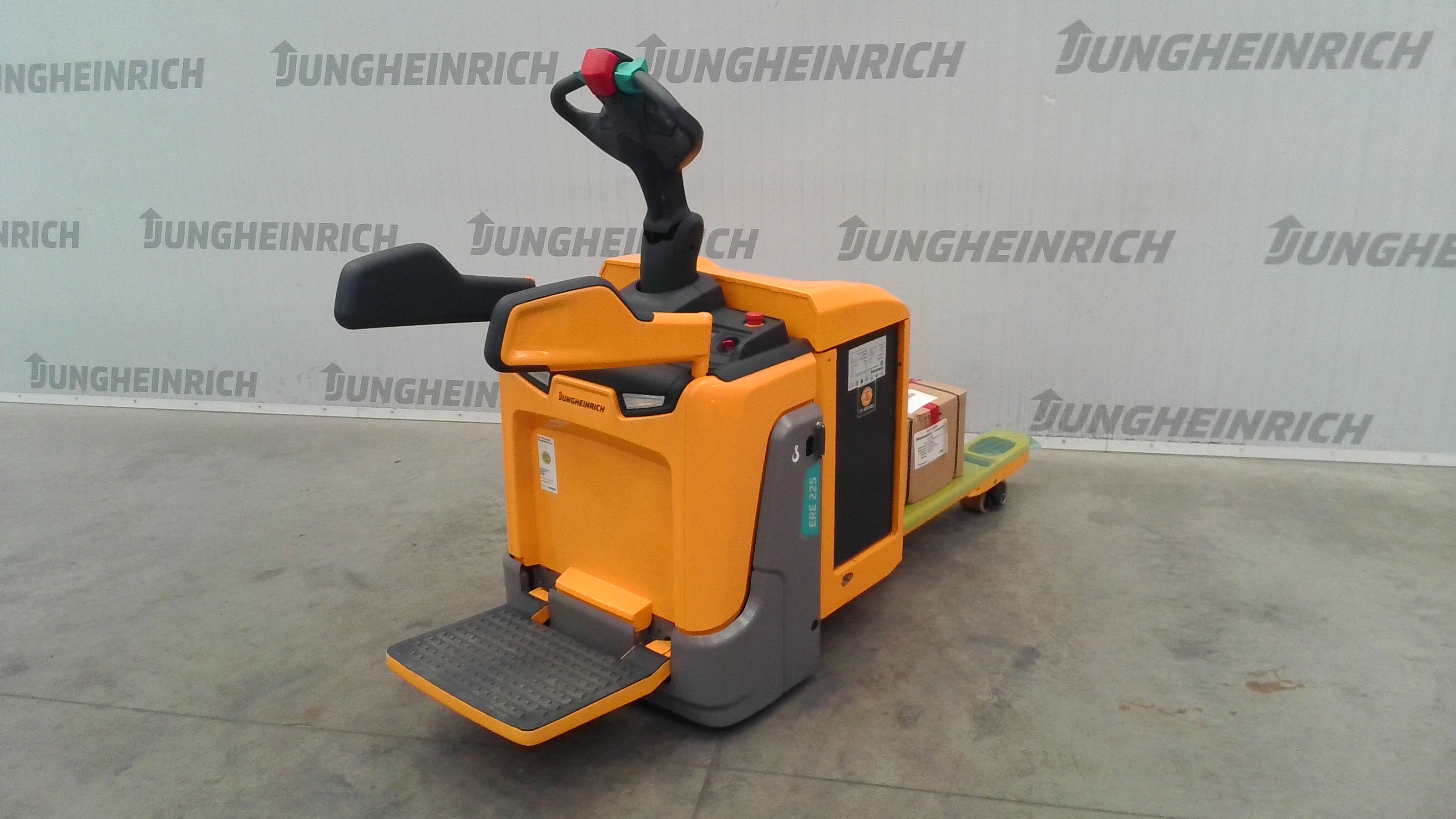 ERE 225 — Truck photo · 98206590