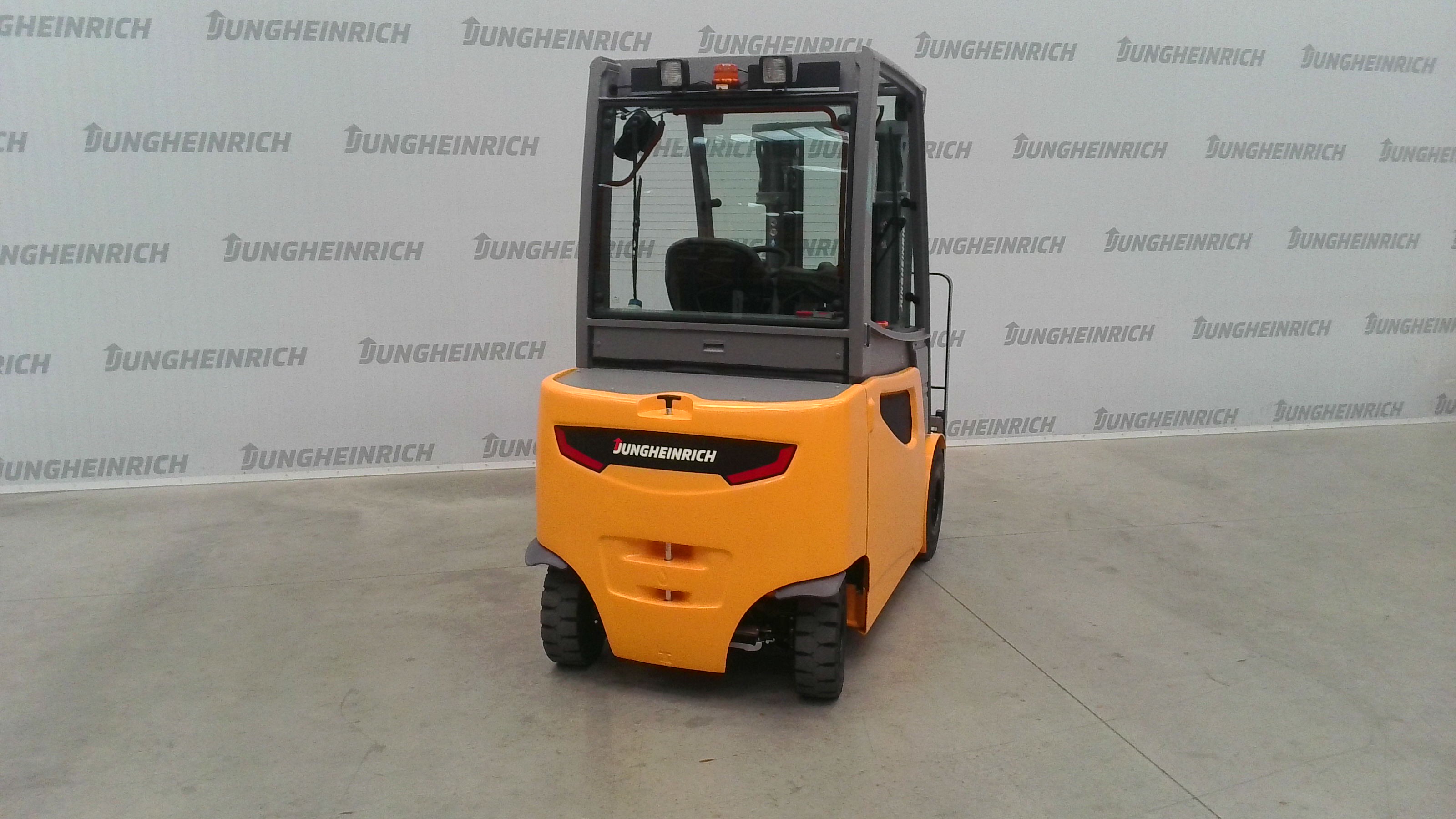 EFG 425 — Truck photo · FN538876