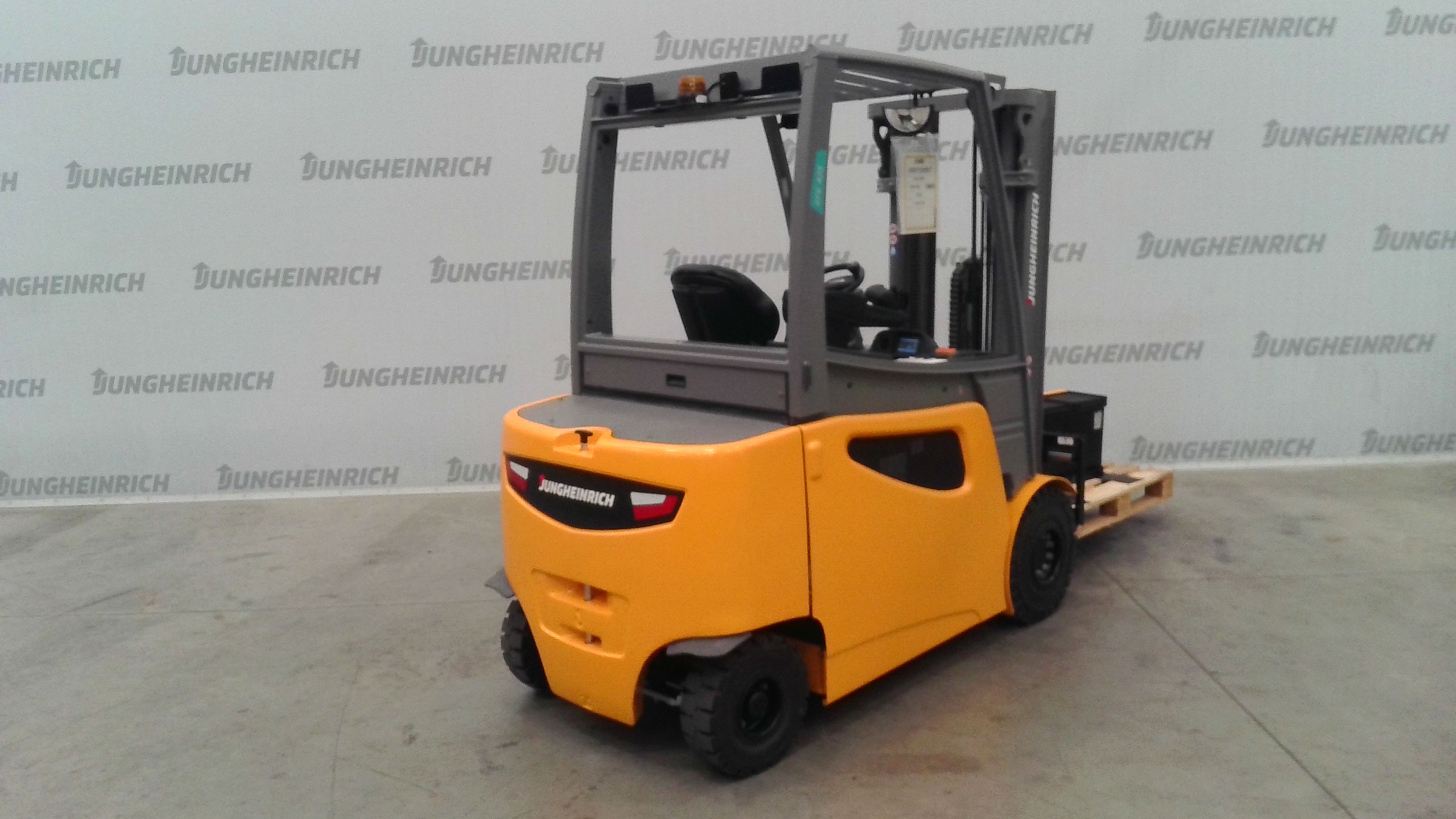 EFG 425 — Truck photo · FN598224