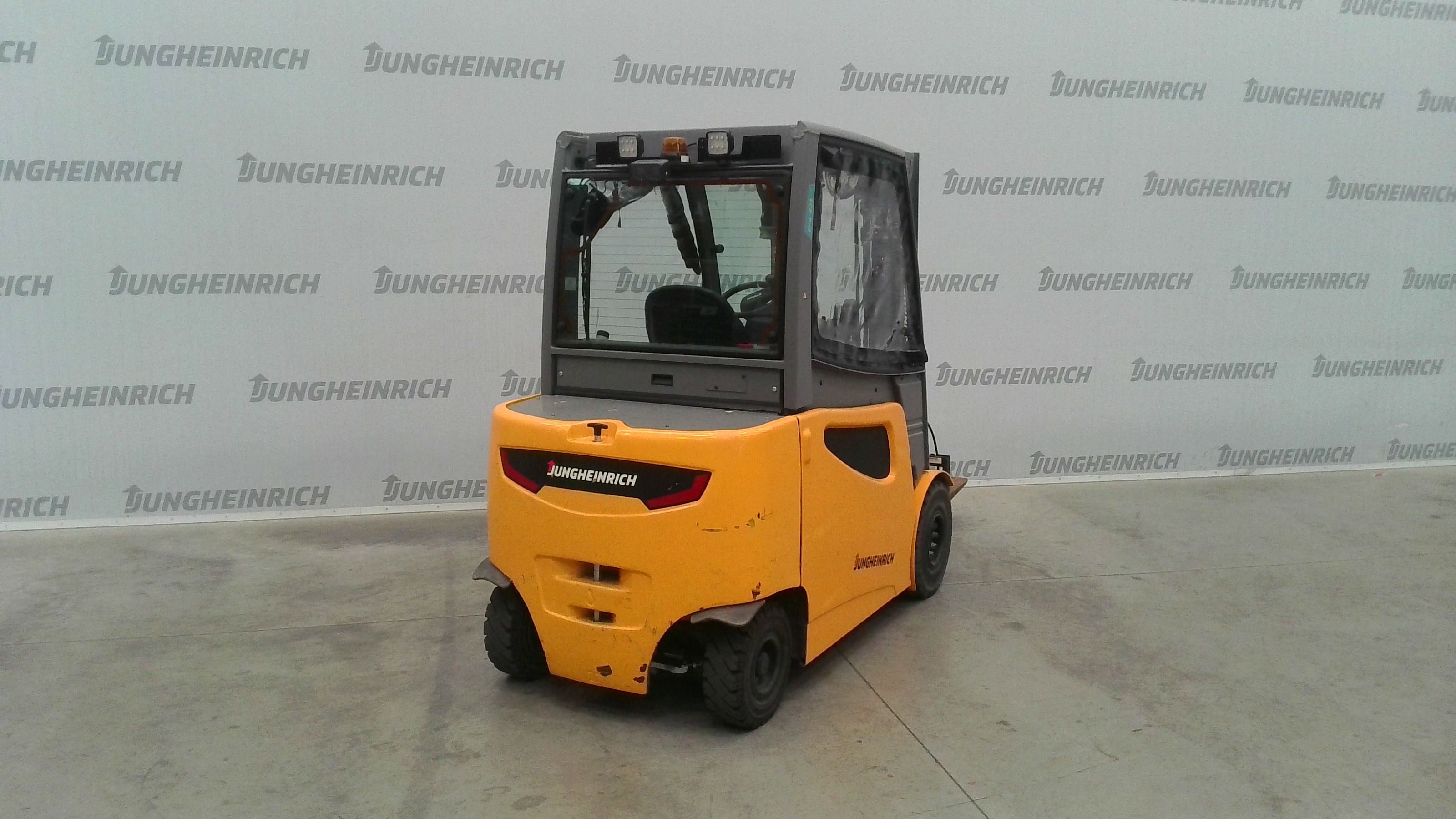 EFG 425 — Truck photo · FN708142